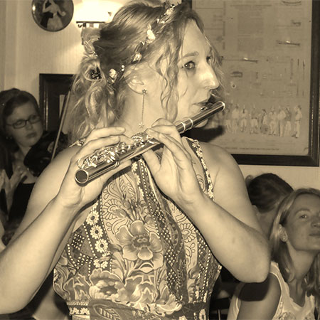 Holly Cook - Greentrad English Folk Session, ‘Lord Hood’ Greenwich, July 2014